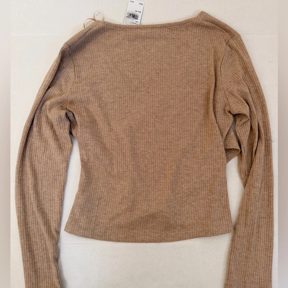 Astr Ribbed Tan Top - Picture 6 of 6